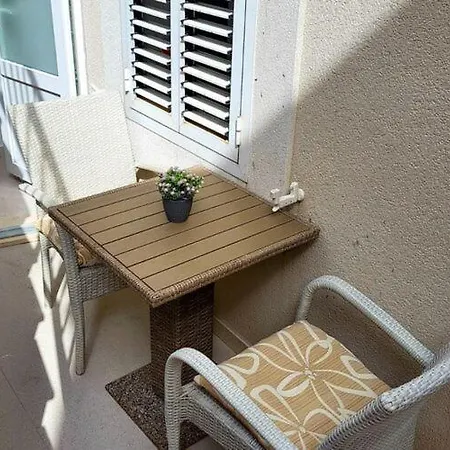 Dora - With Terrace