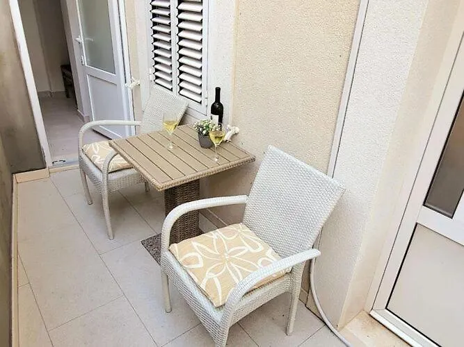 Dora - With Terrace